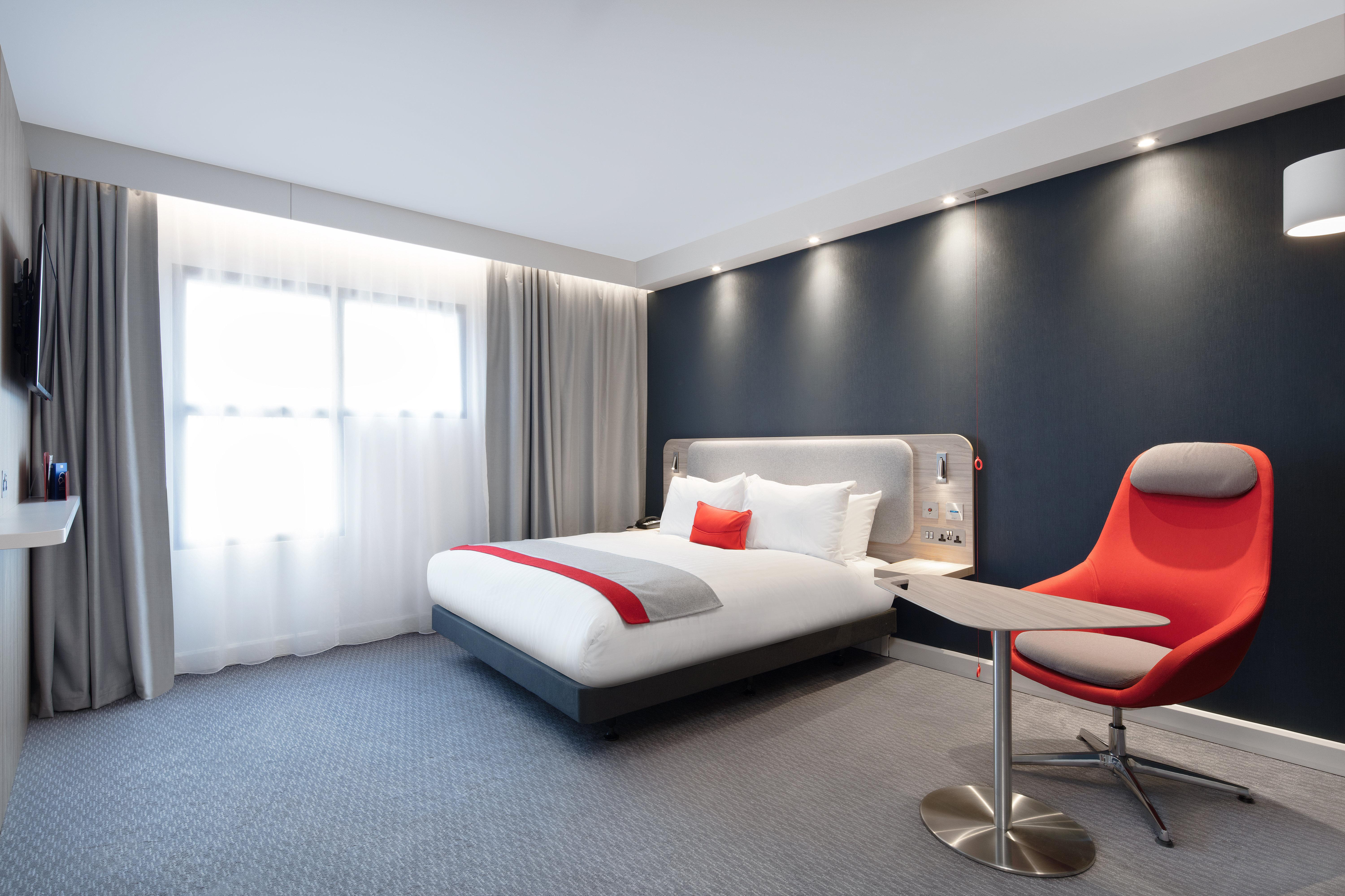 Express - - Centre By Ihg Hotel 3*