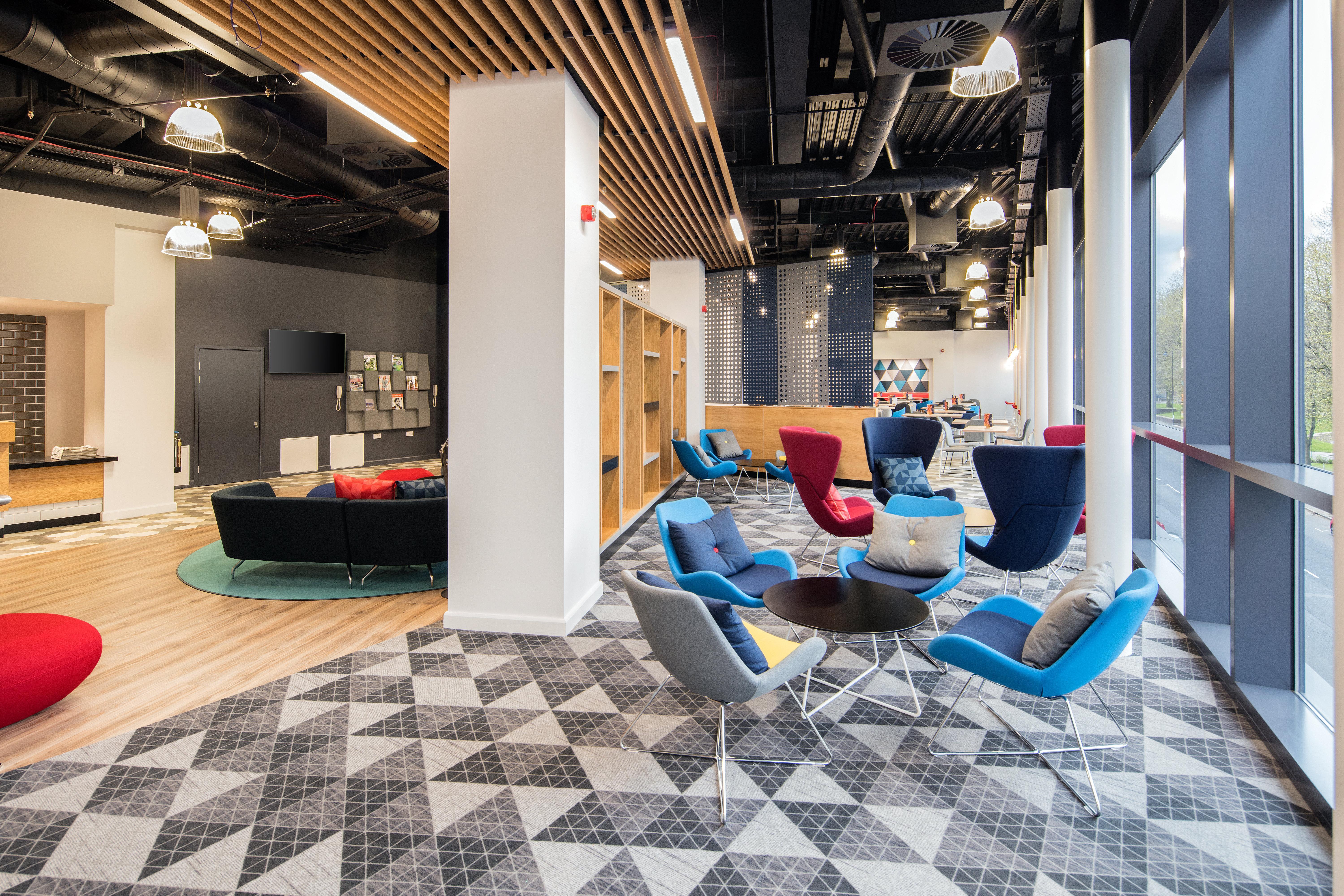 Express - - Centre By Ihg Hotel 3*